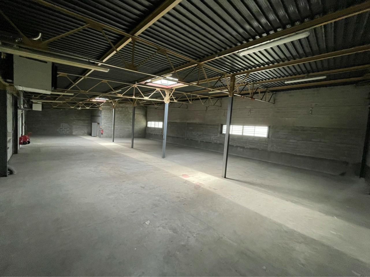 Local d'activité Vénissieux 1680m² Location local d'activité Vénissieux Rhône OLACT2109532 3